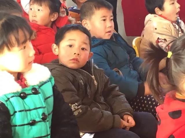 学明志.为孩子点亮艺术之光”公益项目正式启动(图3)
