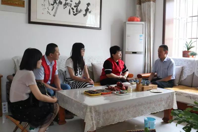 大病救助中心探访边炳怀老师纪实(图1)